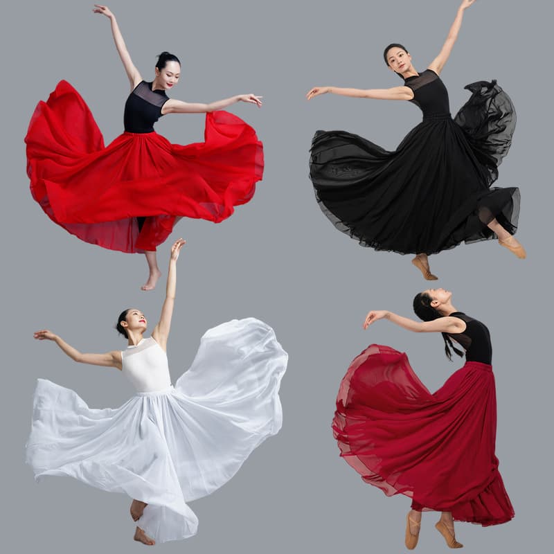 Classical Dance With A Sweeping Long Skirt