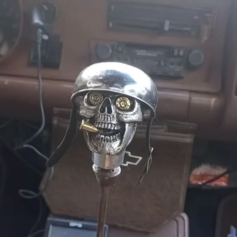 Skull-shaped Resin Car Gear-shift Decoration