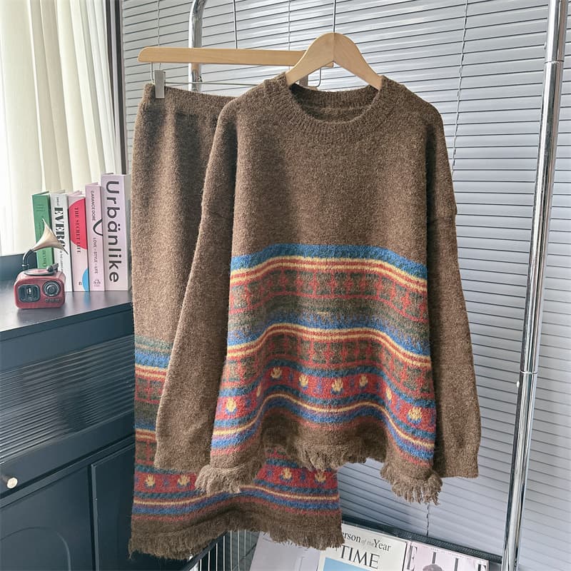 Ethnic Style Retro Tassel Knit Sweater Pullover Sweater, Women's Design Sense, Women's Autumn And Winter Striped Skirt Two — alternate view