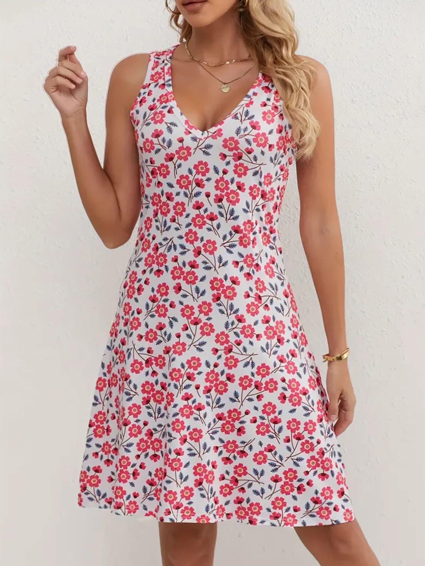 Chic Summer Oversized V — alternate view